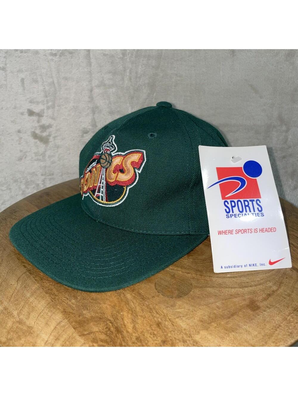 RARE! - Vintage 90’s Sports Specialties NBA Seattle Supersonics Snapback Hat NWT